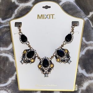 Necklace 2/$15